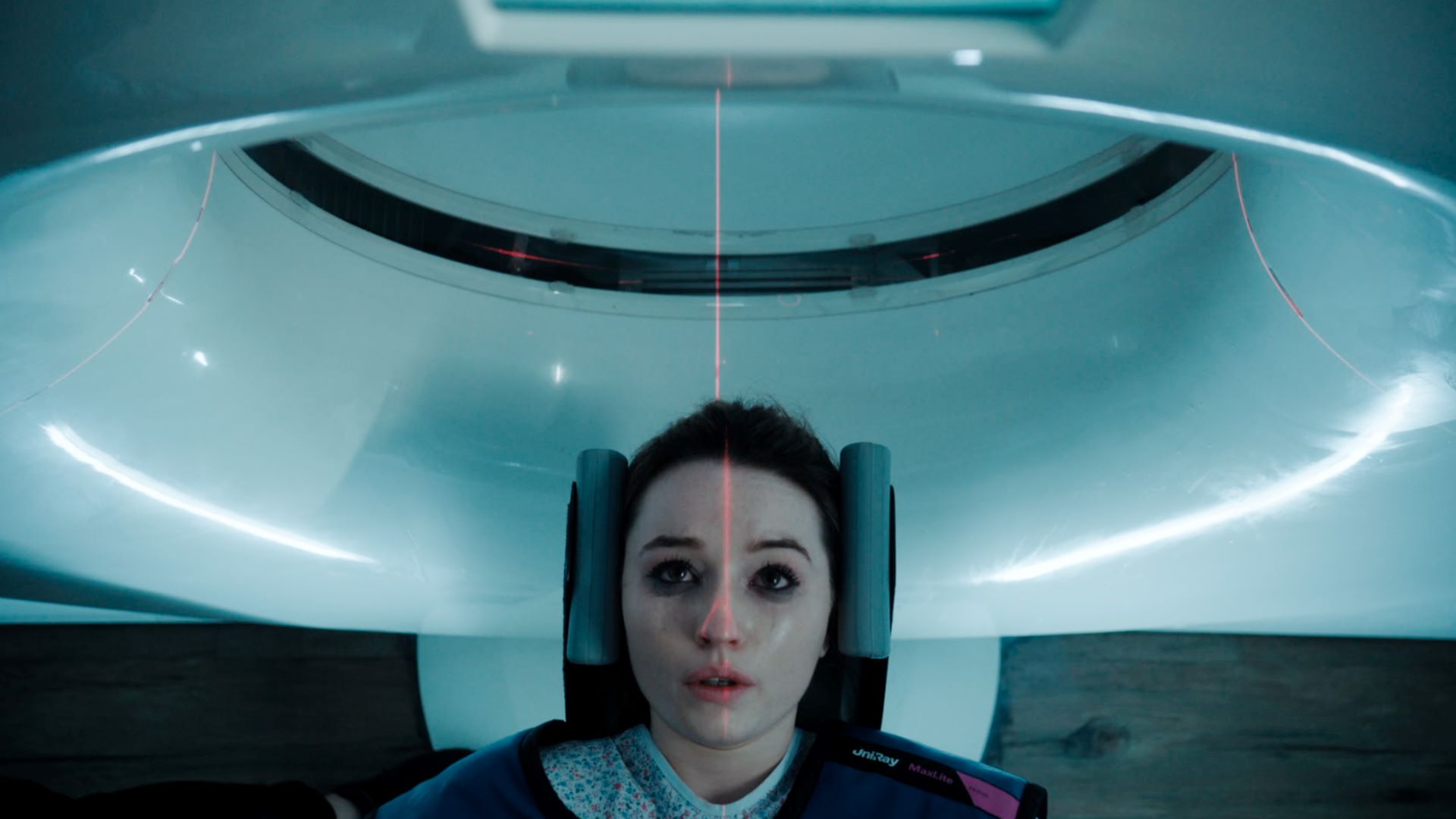 Apple Cider Vinegar. Kaitlyn Dever ako Belle vo filme Apple Cider Vinegar. Foto so súhlasom spoločnosti Netflix © 2024