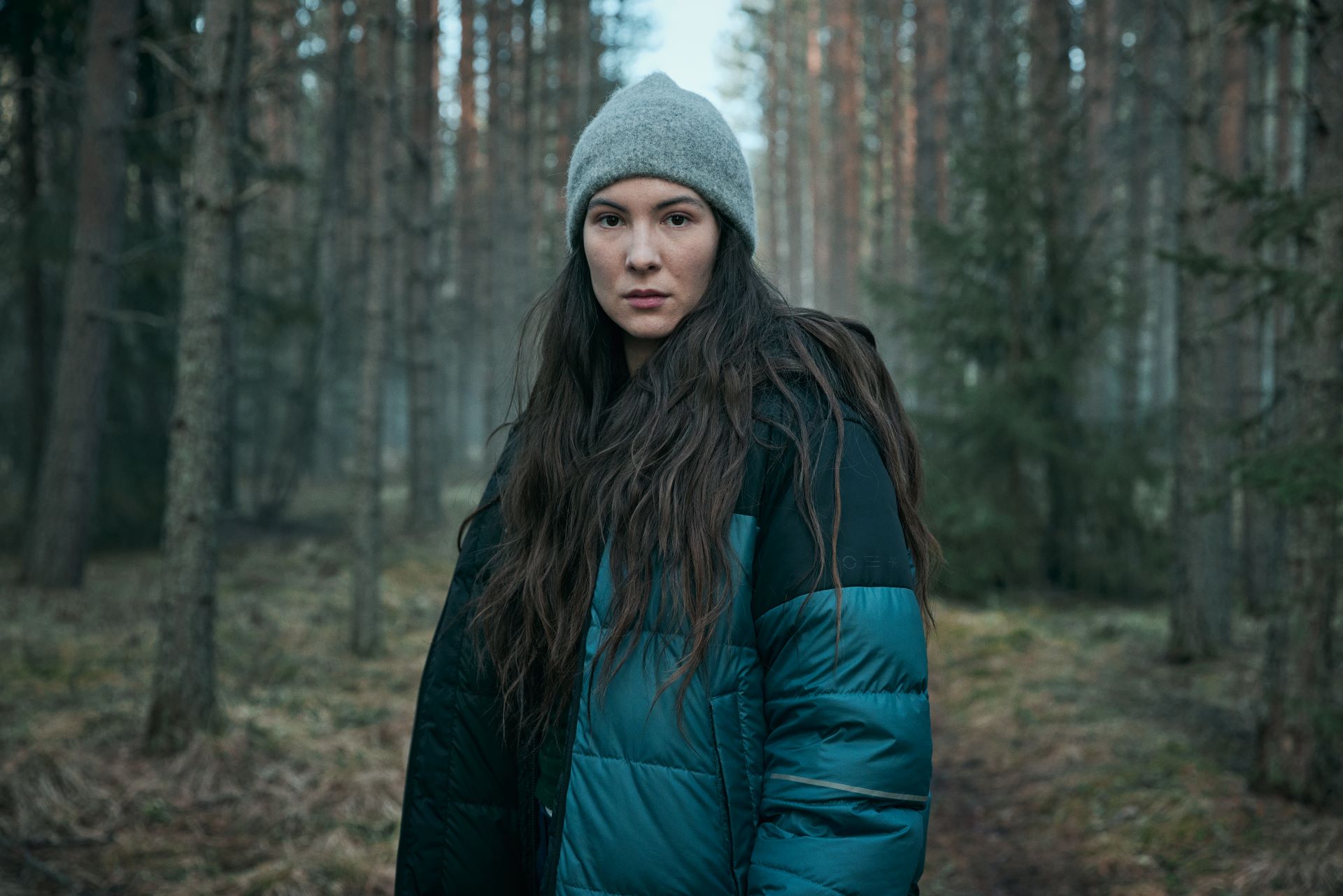 Léonie Vincent ako Lejla v seriáli The Glass Dome; Foto: Jonath Mathew/Netflix; So súhlasom spoločnosti Netflix © 2024